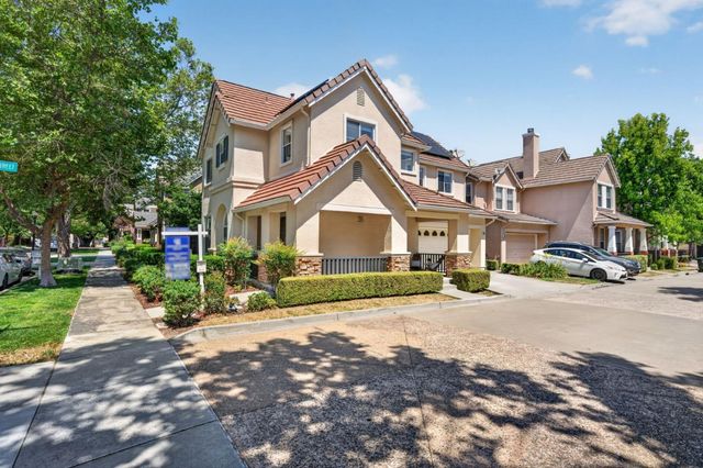 180 Espinosa Lane, Mountain View, CA 94043