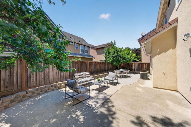 180 Espinosa Lane, Mountain View, CA 94043