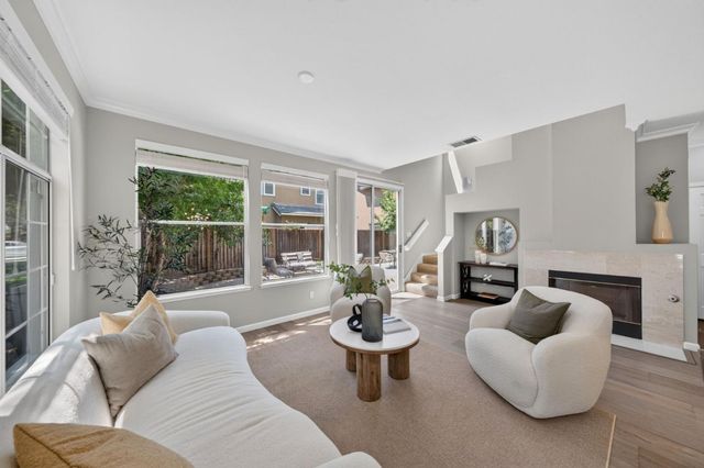 180 Espinosa Lane, Mountain View, CA 94043