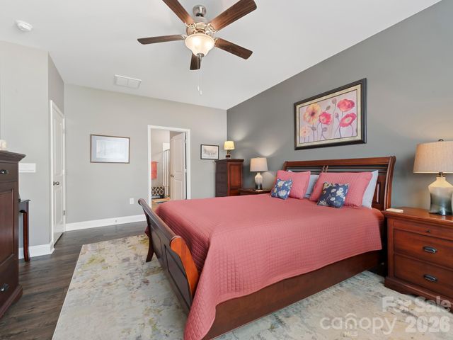 78 Fox Cove Road, Hendersonville, NC 28792