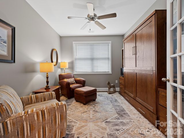 78 Fox Cove Road, Hendersonville, NC 28792