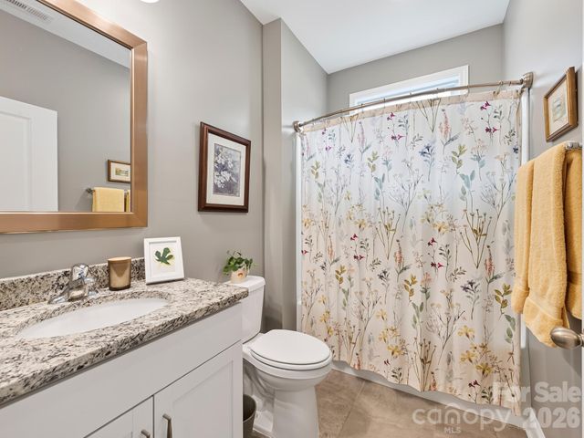 78 Fox Cove Road, Hendersonville, NC 28792