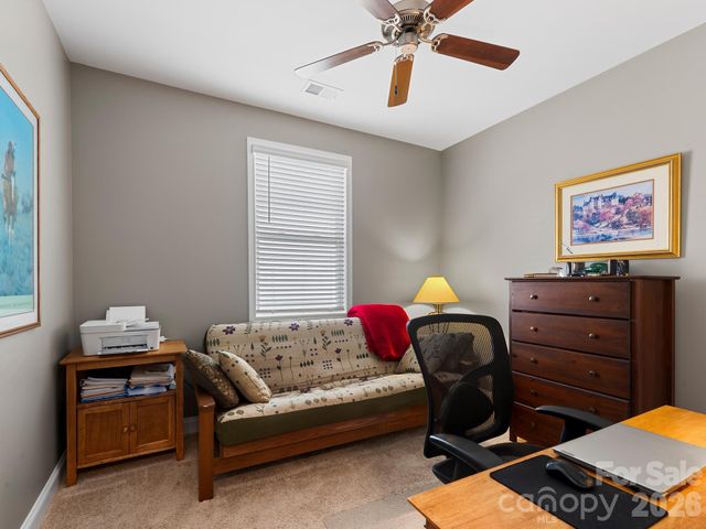 78 Fox Cove Road, Hendersonville, NC 28792