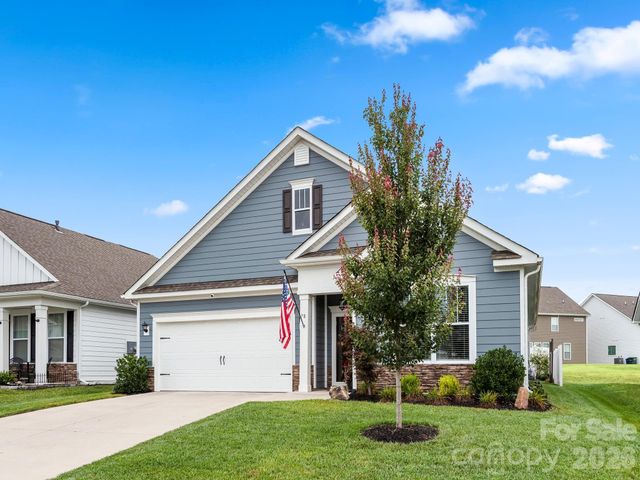 78 Fox Cove Road, Hendersonville, NC 28792