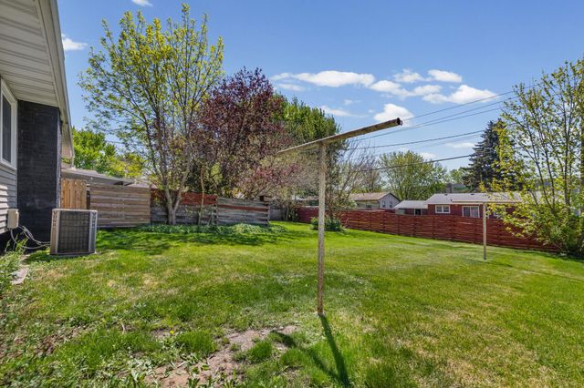2134 Garnet Drive, Eagan, MN 55122