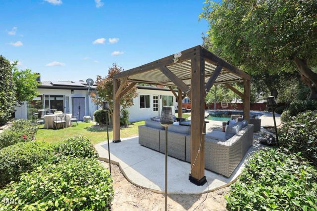 4733 Angeles Crest Highway, La Canada Flintridge, CA 91011