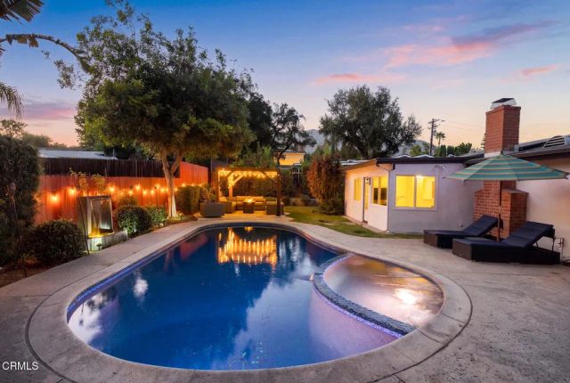 4733 Angeles Crest Highway, La Canada Flintridge, CA 91011