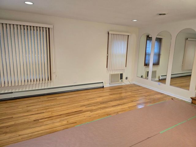 8441 S King Drive, Chicago, IL 60619