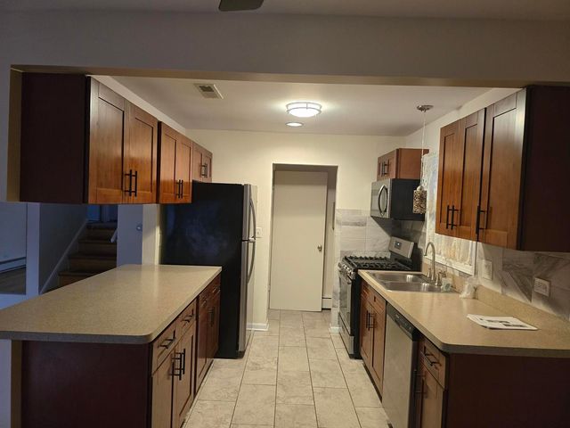 8441 S King Drive, Chicago, IL 60619