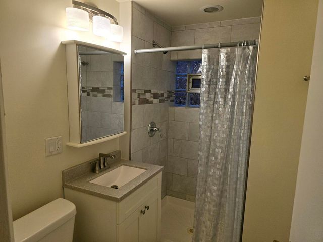 8441 S King Drive, Chicago, IL 60619