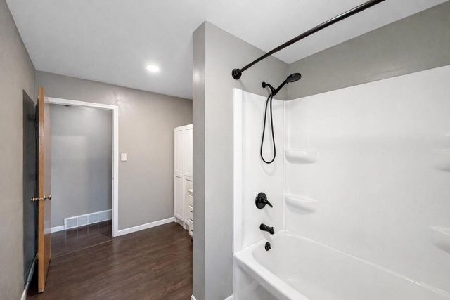 804 JOHN STREET, Menasha, WI 54952