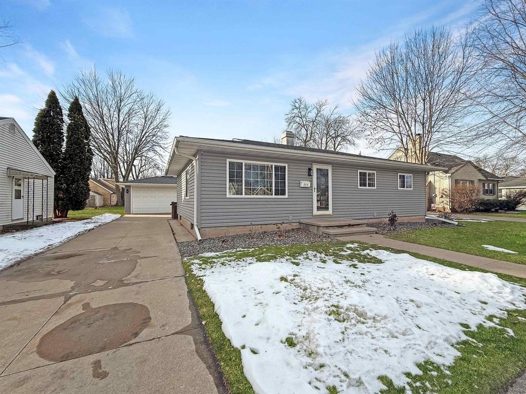 804 JOHN STREET, Menasha, WI 54952