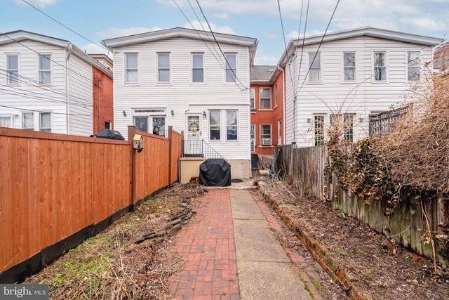 42 E WALL ST, Bethlehem, PA 18018