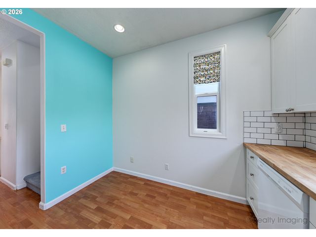 7122 Ne M L KING Blvd, Portland, OR 97211
