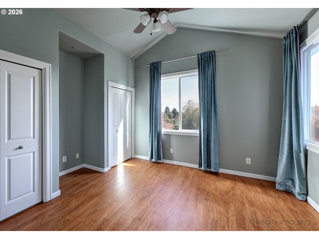 7122 Ne M L KING Blvd, Portland, OR 97211
