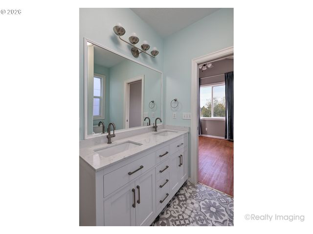 7122 Ne M L KING Blvd, Portland, OR 97211