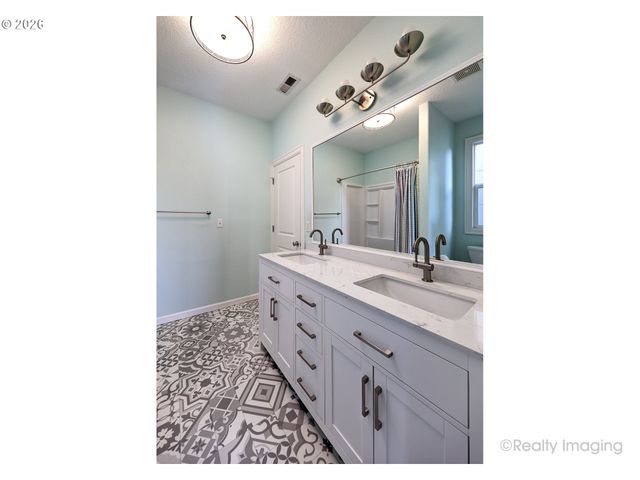 7122 Ne M L KING Blvd, Portland, OR 97211