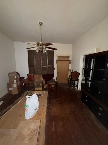 515 4th Street, Texas City, TX 77590