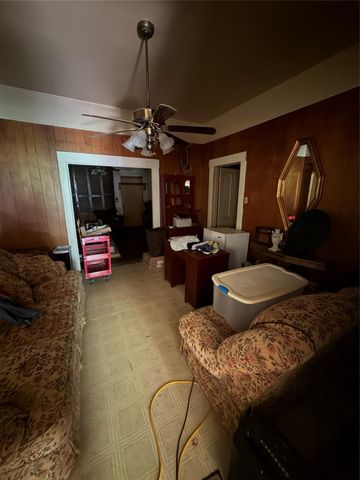 515 4th Street, Texas City, TX 77590