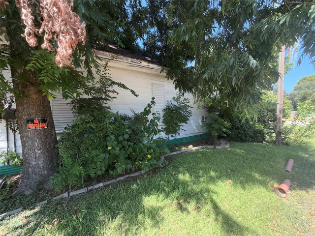 515 4th Street, Texas City, TX 77590