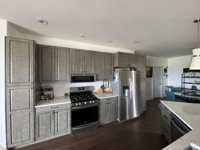 810 Spyglass Hill Drive, Bedford, IN 47421