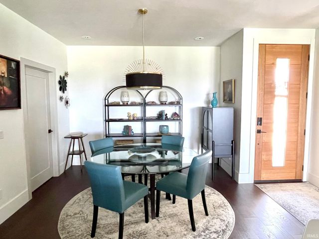 810 Spyglass Hill Drive, Bedford, IN 47421