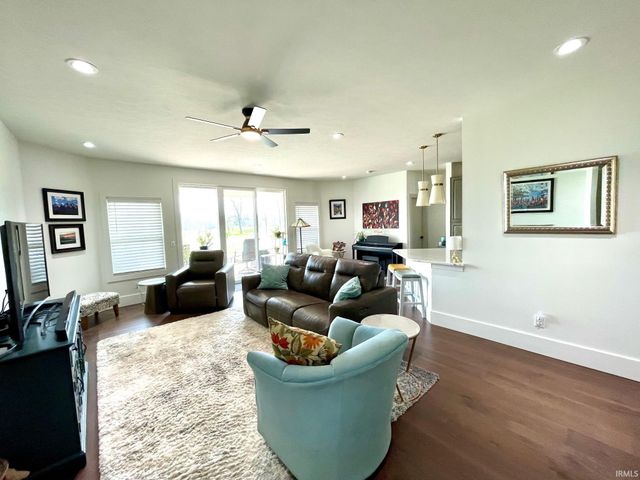 810 Spyglass Hill Drive, Bedford, IN 47421