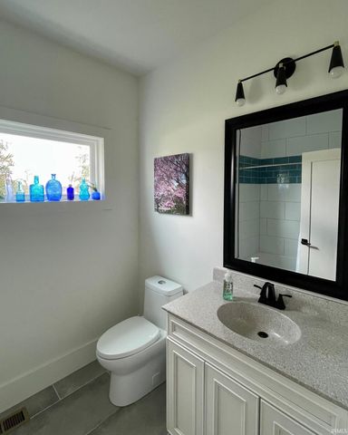 810 Spyglass Hill Drive, Bedford, IN 47421