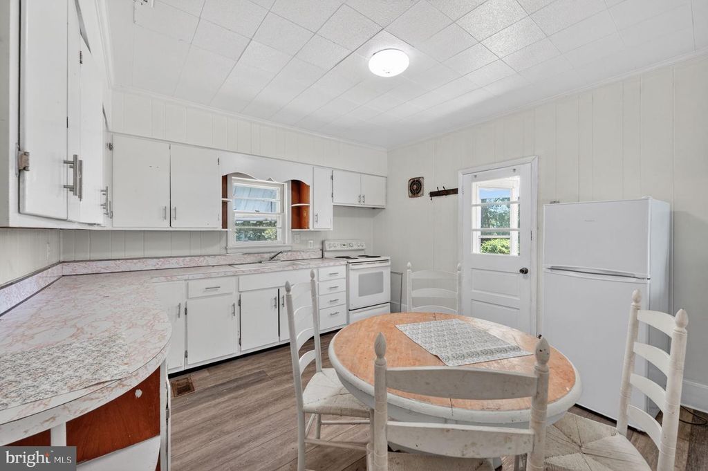 Image 11 of property listing at 722 GLASGOW ST, Cambridge, MD 21613