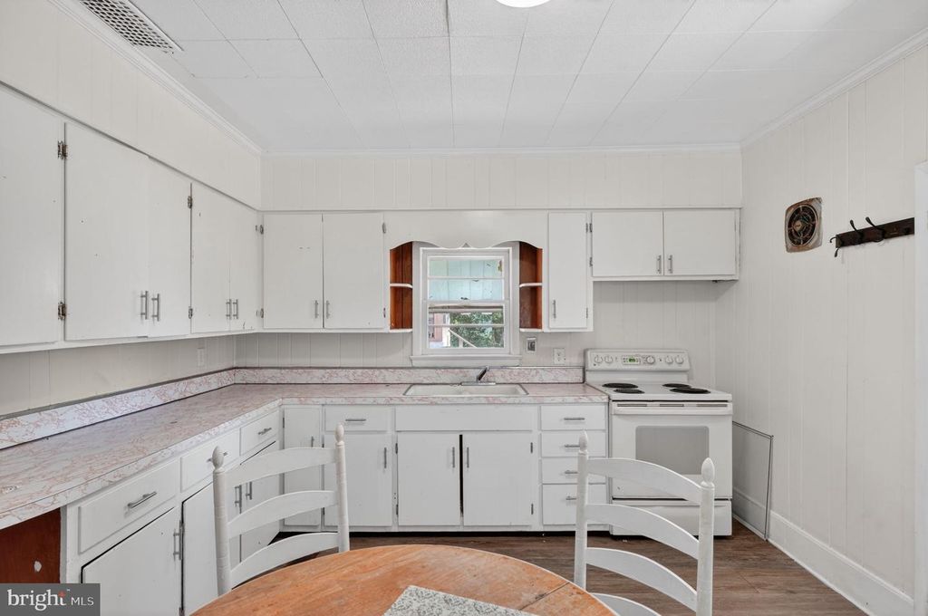 Image 14 of property listing at 722 GLASGOW ST, Cambridge, MD 21613