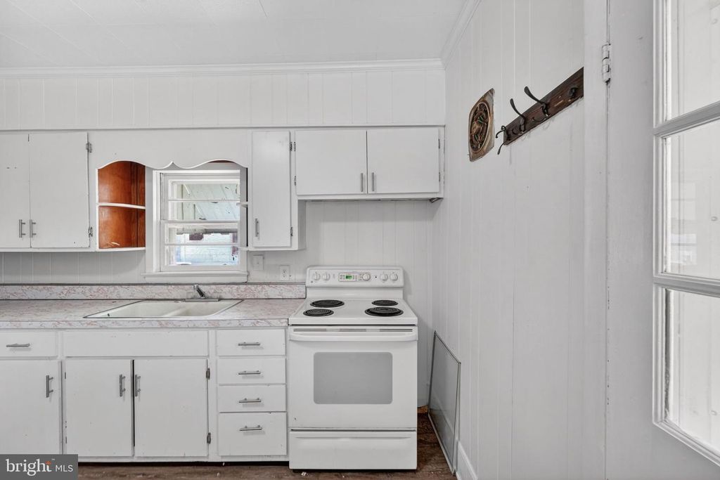 Image 17 of property listing at 722 GLASGOW ST, Cambridge, MD 21613