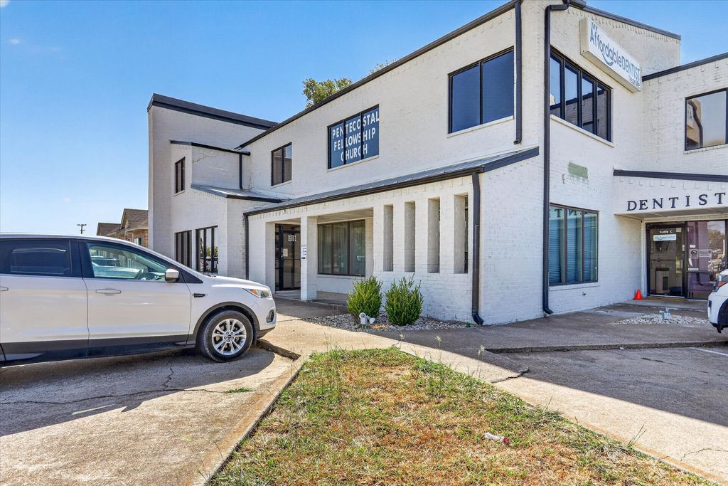 200 E Main Street D, Crowley, TX 76036 — photo 4