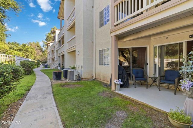 5805 Oak Bend Lane 211, Oak Park, CA 91377