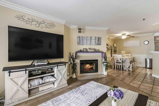 5805 Oak Bend Lane 211, Oak Park, CA 91377