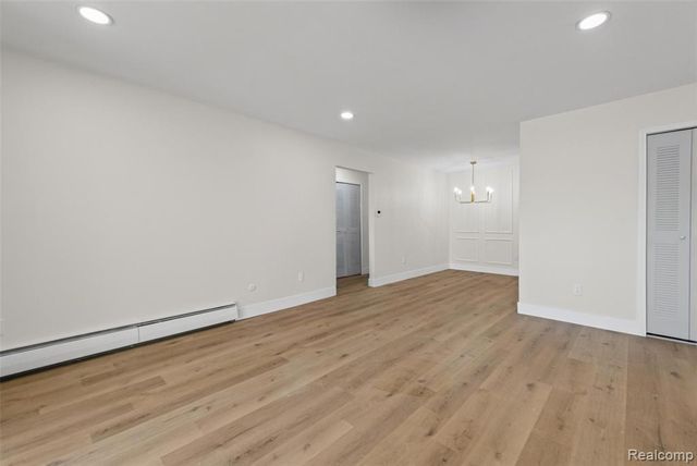 4921 Crooks Road N10, Royal Oak, MI 48073