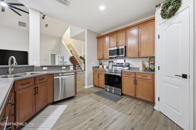 2301 COUNTRY SIDE Drive, Fleming Island, FL 32003