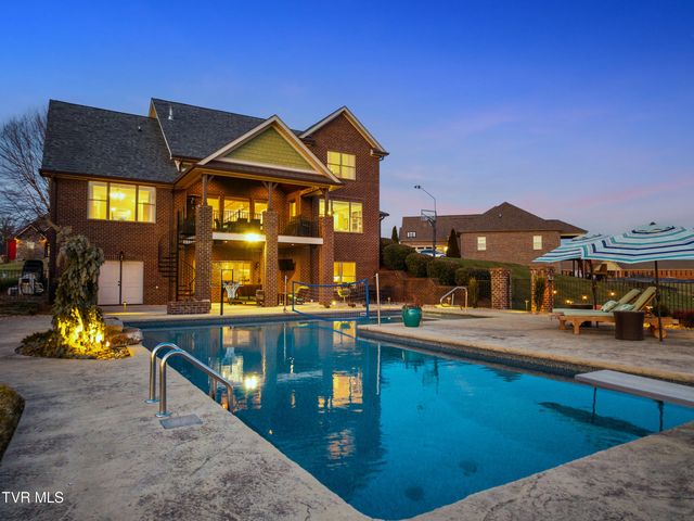 306 East Hawthorne Court, Greeneville, TN 37745