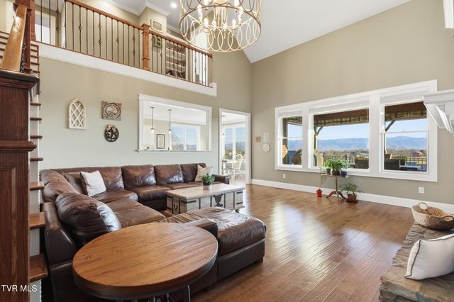 306 East Hawthorne Court, Greeneville, TN 37745