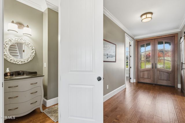 306 East Hawthorne Court, Greeneville, TN 37745