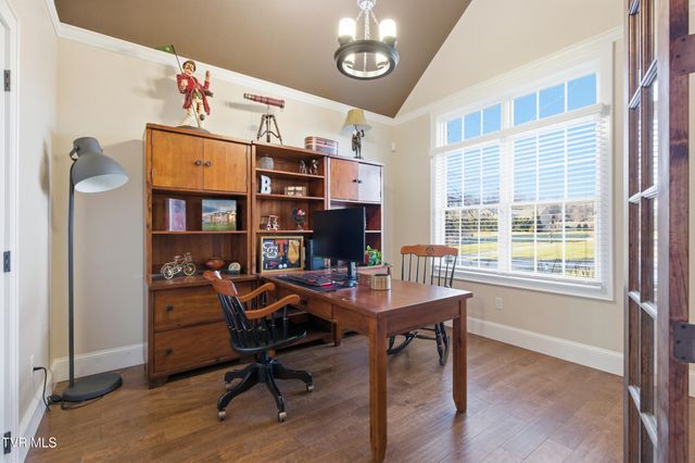 306 East Hawthorne Court, Greeneville, TN 37745