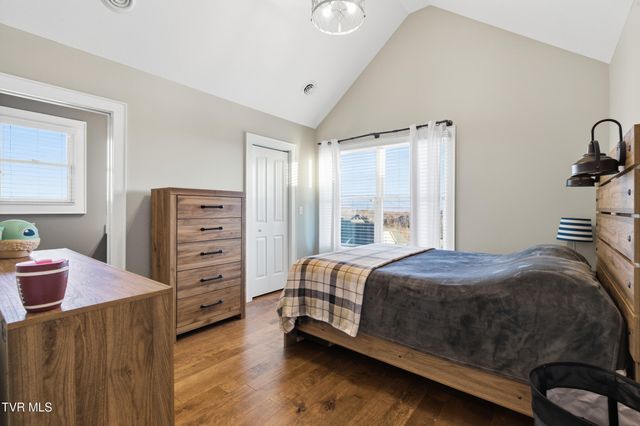 306 East Hawthorne Court, Greeneville, TN 37745