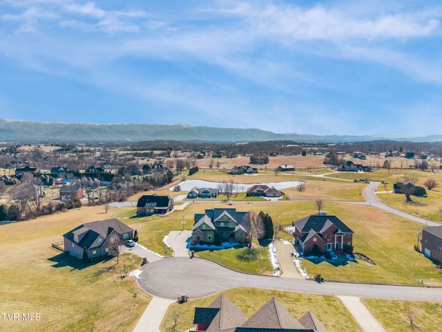 306 East Hawthorne Court, Greeneville, TN 37745