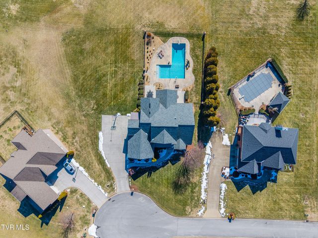 306 East Hawthorne Court, Greeneville, TN 37745