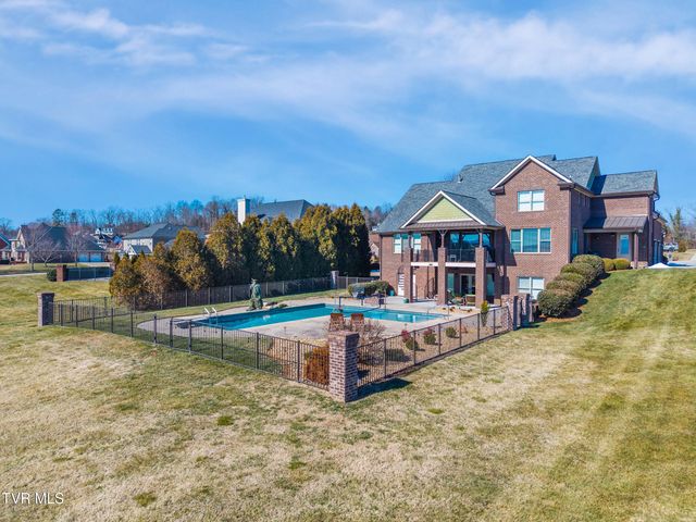 306 East Hawthorne Court, Greeneville, TN 37745