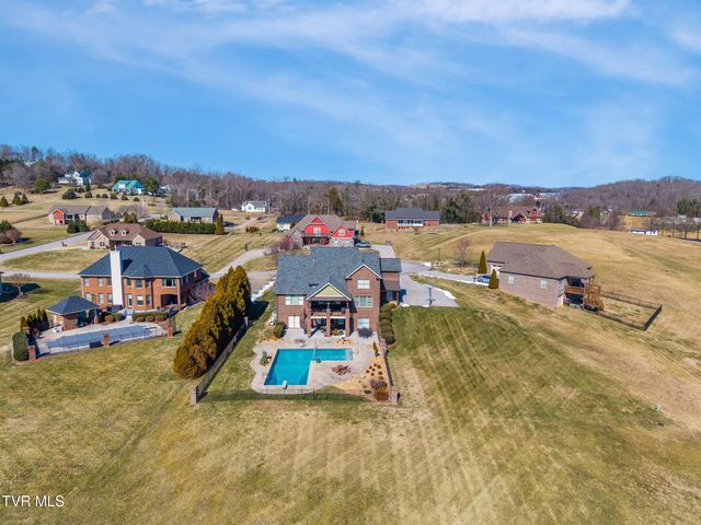 306 East Hawthorne Court, Greeneville, TN 37745