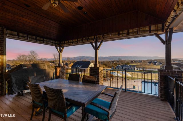 306 East Hawthorne Court, Greeneville, TN 37745