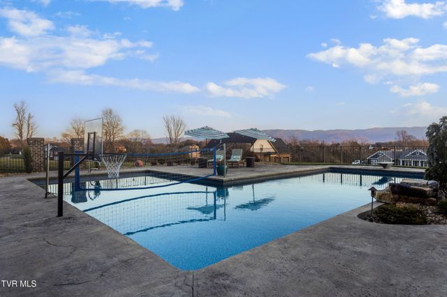 306 East Hawthorne Court, Greeneville, TN 37745