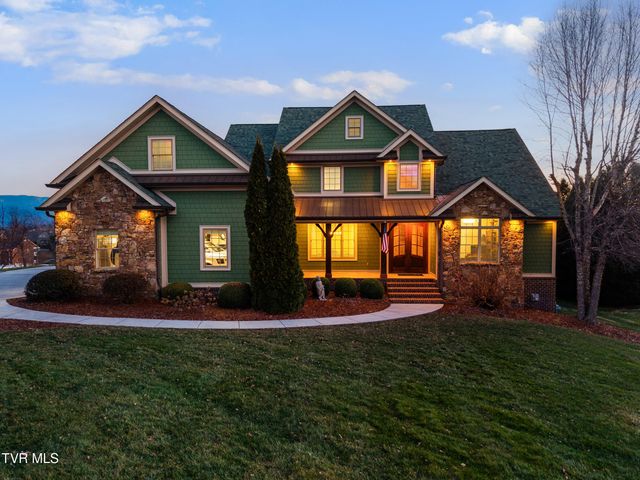 306 East Hawthorne Court, Greeneville, TN 37745