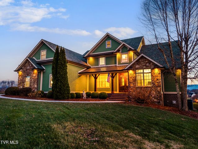 306 East Hawthorne Court, Greeneville, TN 37745