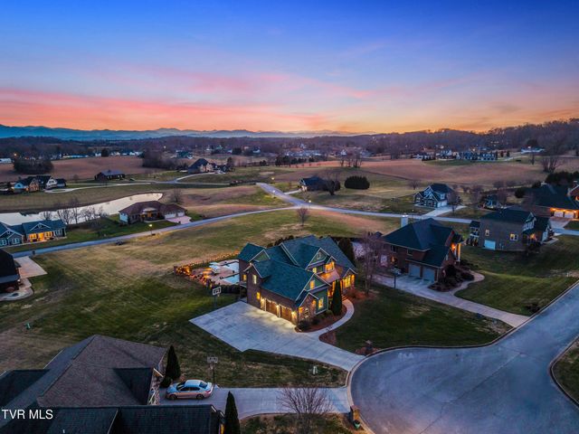 306 East Hawthorne Court, Greeneville, TN 37745